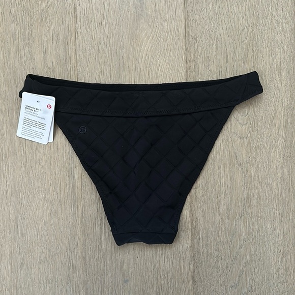 NWT Diamond grid skimpy bikini bottom size 4 black lululemon - Picture 7 of 14